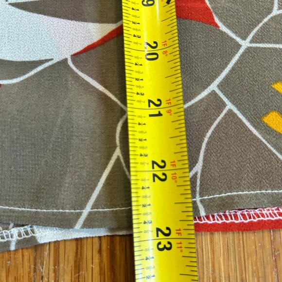 Vintage Campus Casuals Blouse – Red, White & Gray Abstract Floral – 1960s - Picture 16 of 16